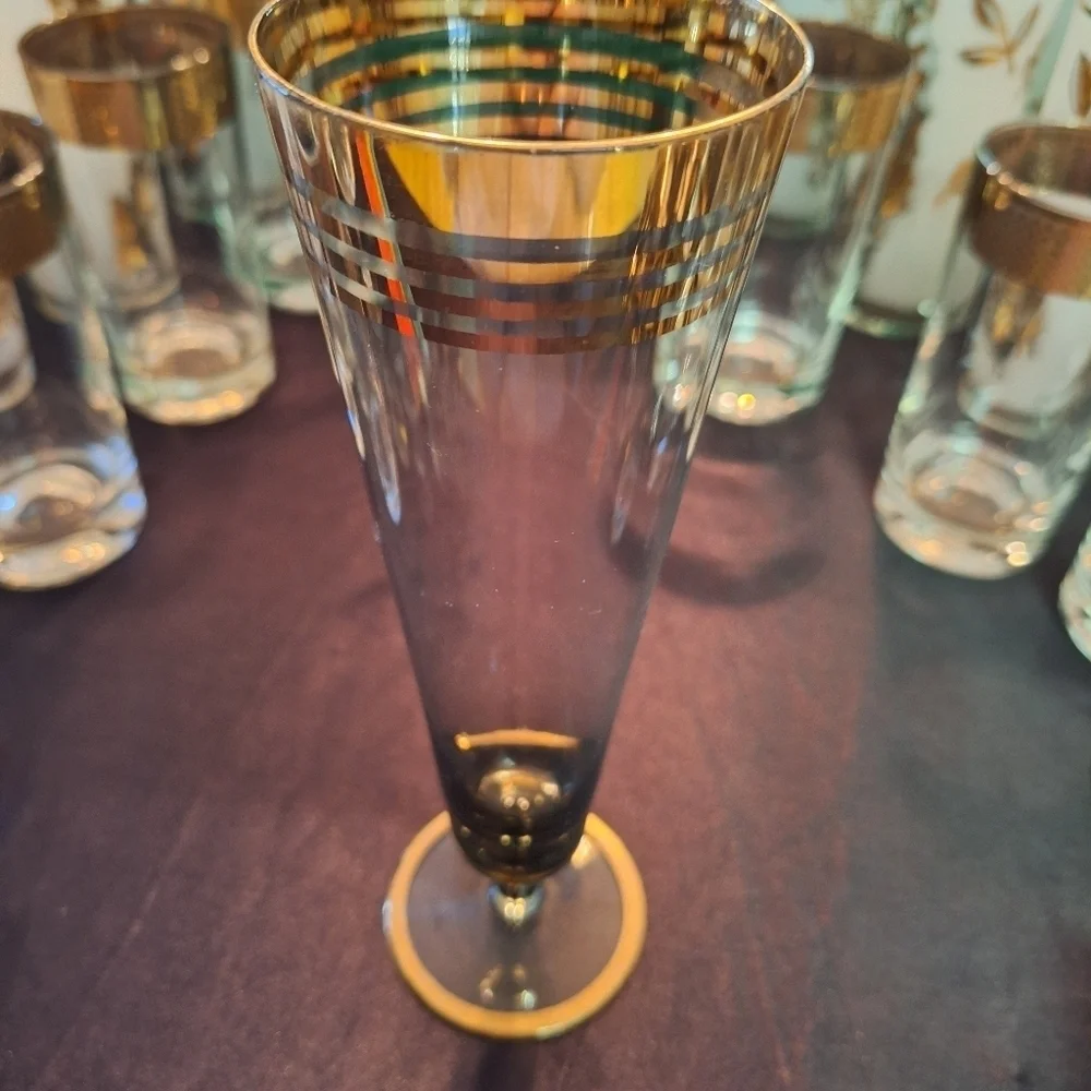 Pilsner rainbow purple glass